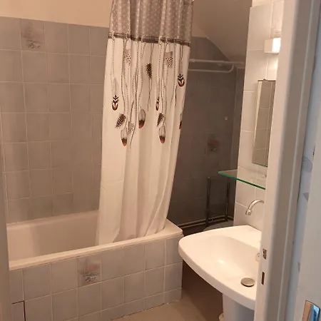 Rob Les 2 Ponts Oda ve Kahvaltı *